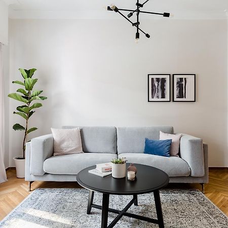 Acropolis Heart 2Bd Apartment In Plaka By Upstreet アテネ エクステリア 写真